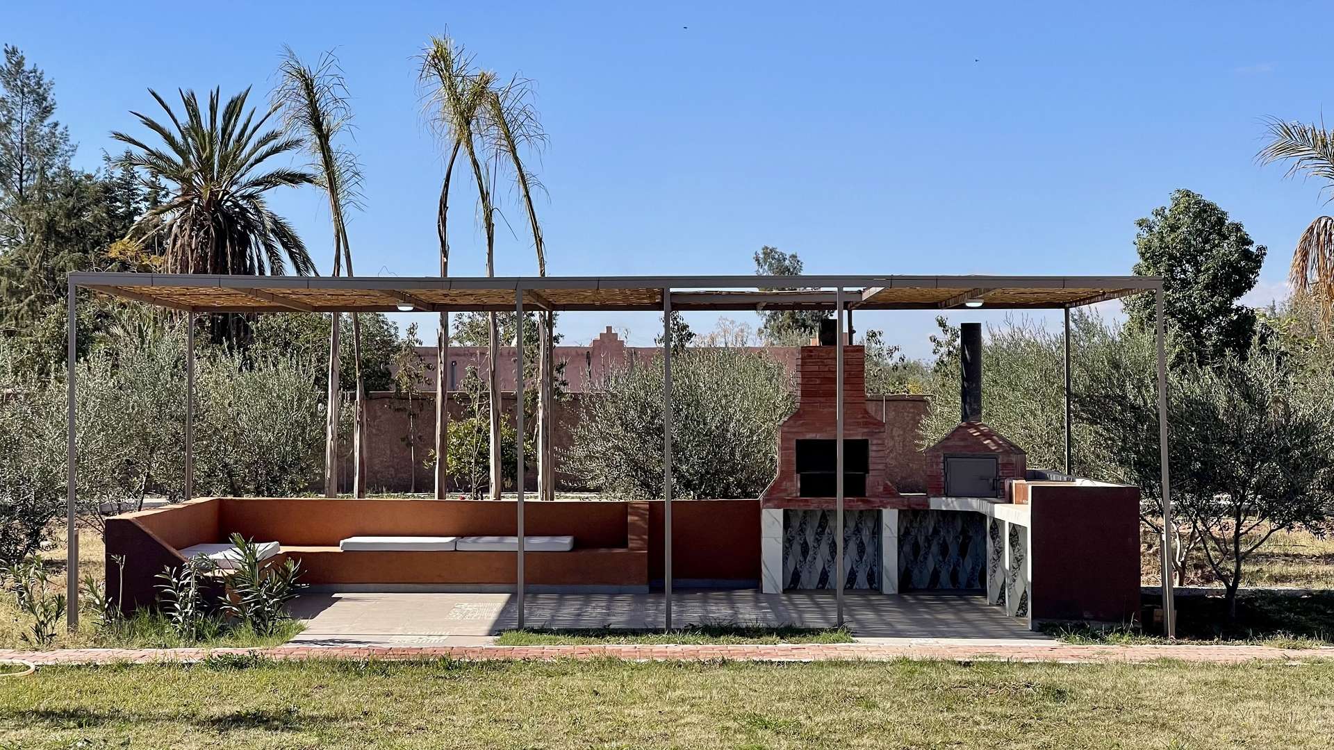 Location de vacances,Villa,Superbe proposition de location longue durée Villa 3 ch avec Hammam sur 4000M2 20min. du centre,Marrakech,Route de Fès