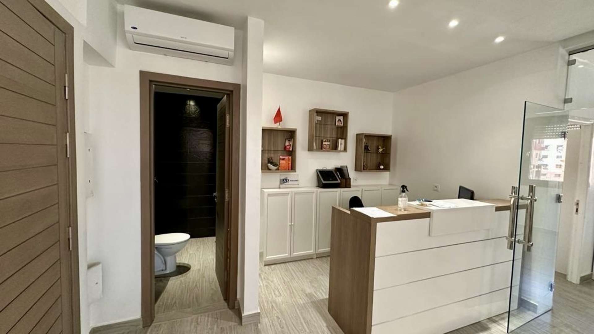 Location longue durée ,Bureaux & Commerces,Bureau 80M2 Idéalement pour dentiste ou cabinet médical,Marrakech,Targa