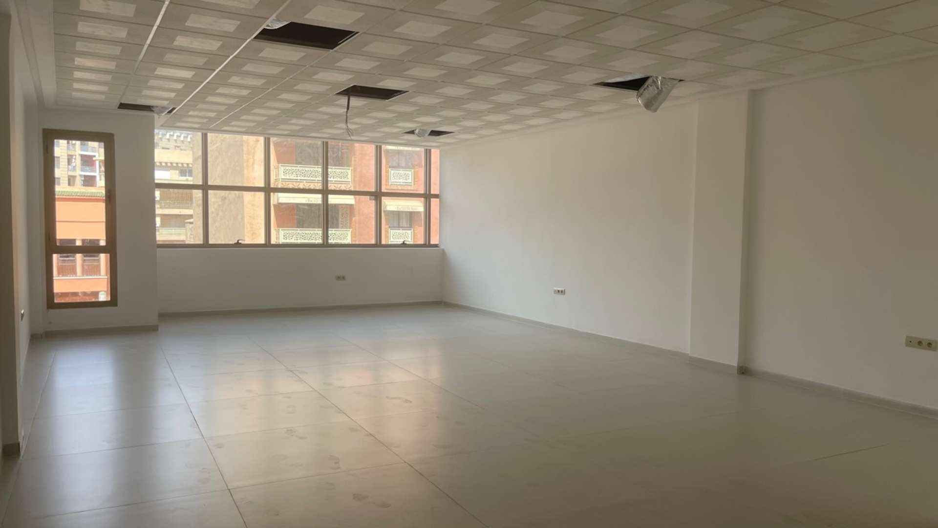 Location longue durée ,Bureaux & Commerces,Plateau de bureaux Neuf 69m2 en plein hivernage à Marrakech ,Marrakech,Hivernage