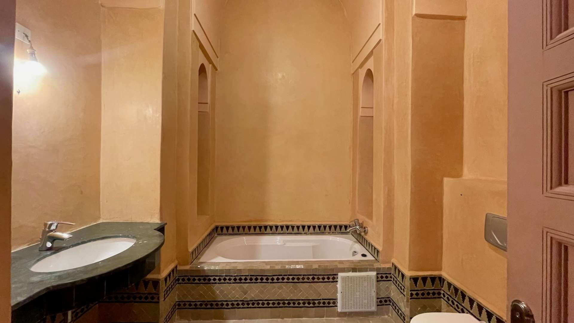 Location longue durée ,Villa,À louer longue durée : Villa isolée dans le prestigieux Golf d'Amelkis, Marrakech,Marrakech,Amelkis Golf Resort