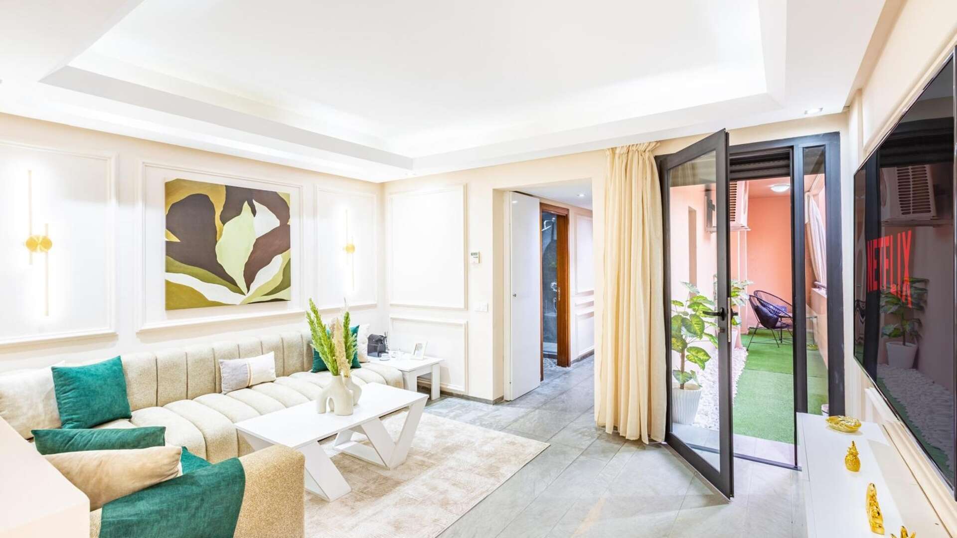 Vente,Appartement,À Vendre – Élégant appartement rénové avec grande terrasse et parking titré,Marrakech,Guéliz