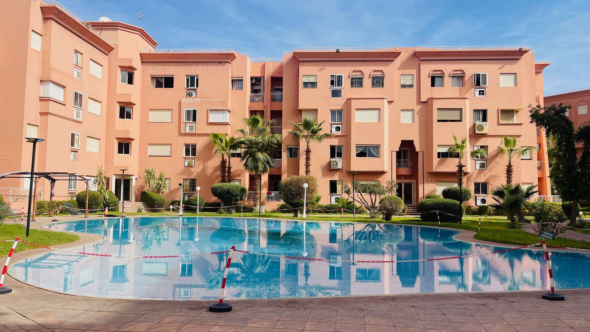 Location longue durée ,Appartement,À LOUER - Appartement T3 avec Vue Imprenable sur Piscine,Marrakech,Route Casablanca