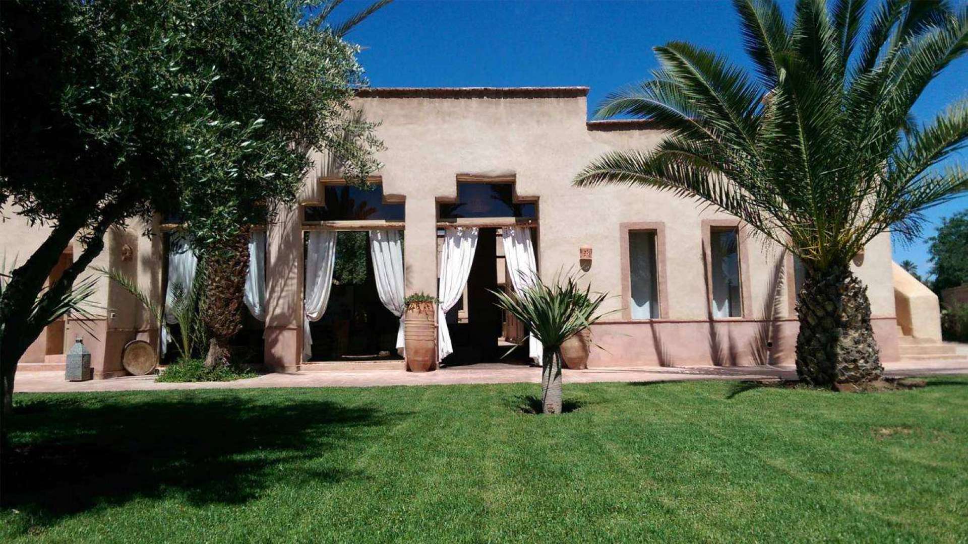 Location de vacances,Villa,Villa 10 chambres avec services hôteliers dans la Palmeraie de Marrakech ,Marrakech,Bab Atlas