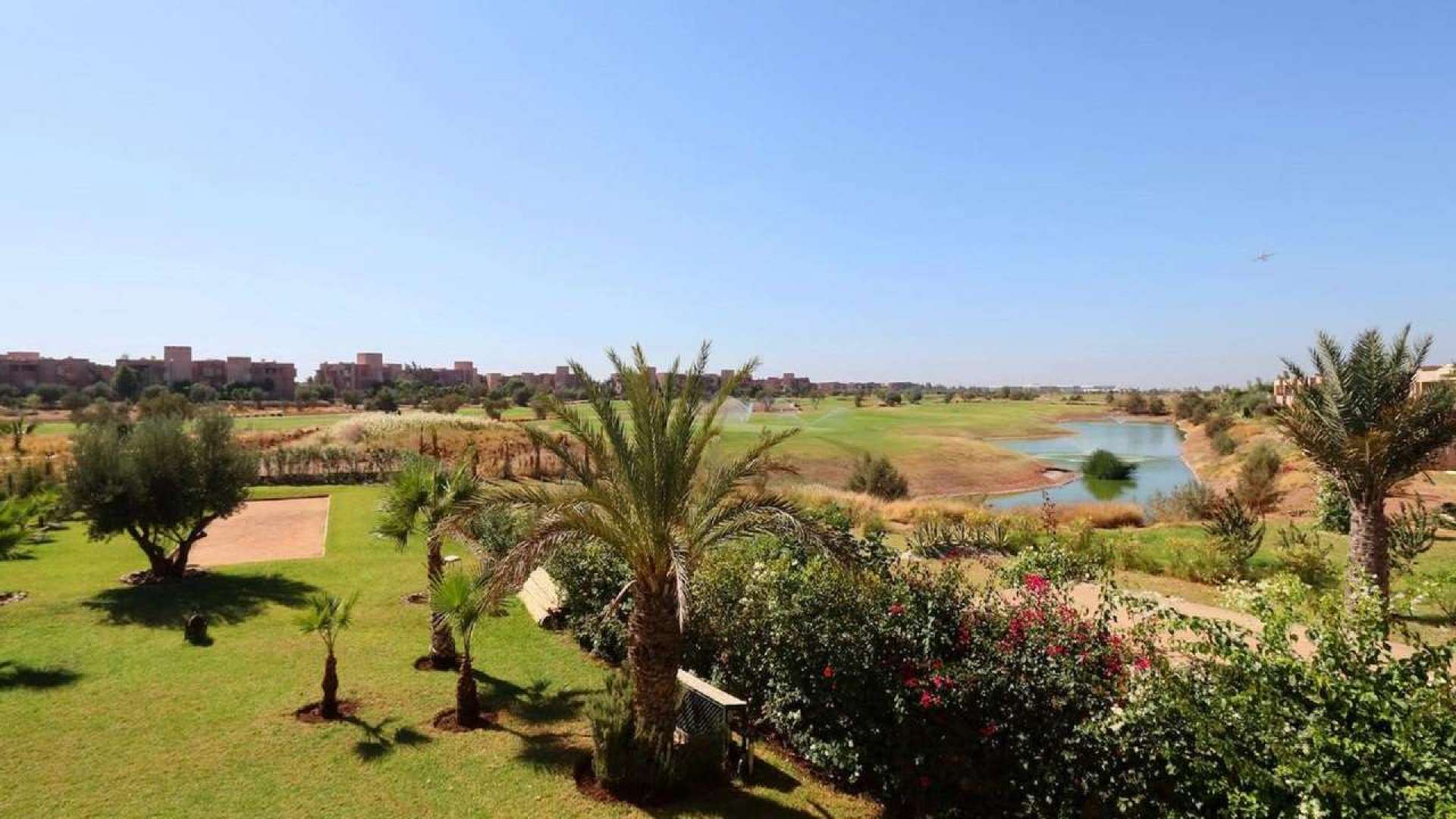 Location de vacances,Villa,Villa 5ch - sur golf - piscine privée - Av. Med VI,Marrakech,Golf Prestigia