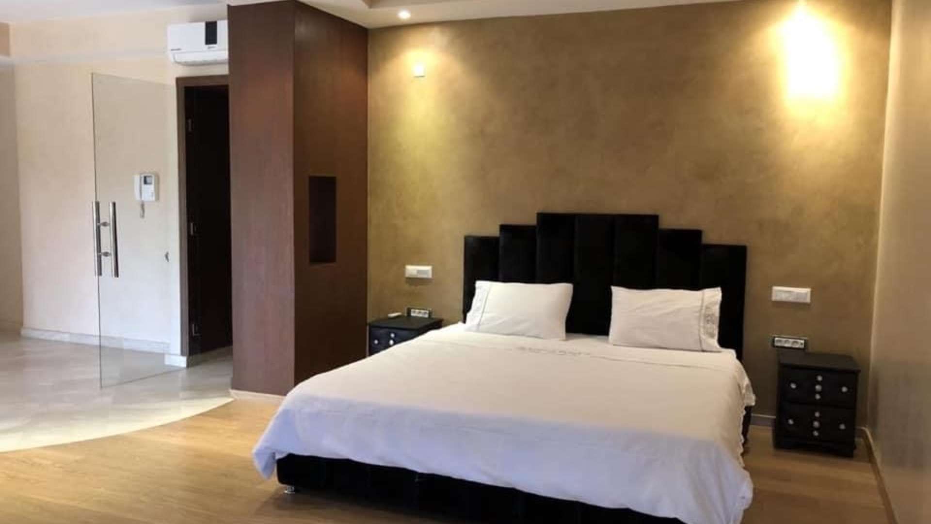 Location de vacances,Villa,Villa de charme de 5 suites idéalement située dans le quartier de l’Agdal à Marrakech ,Marrakech,Agdal