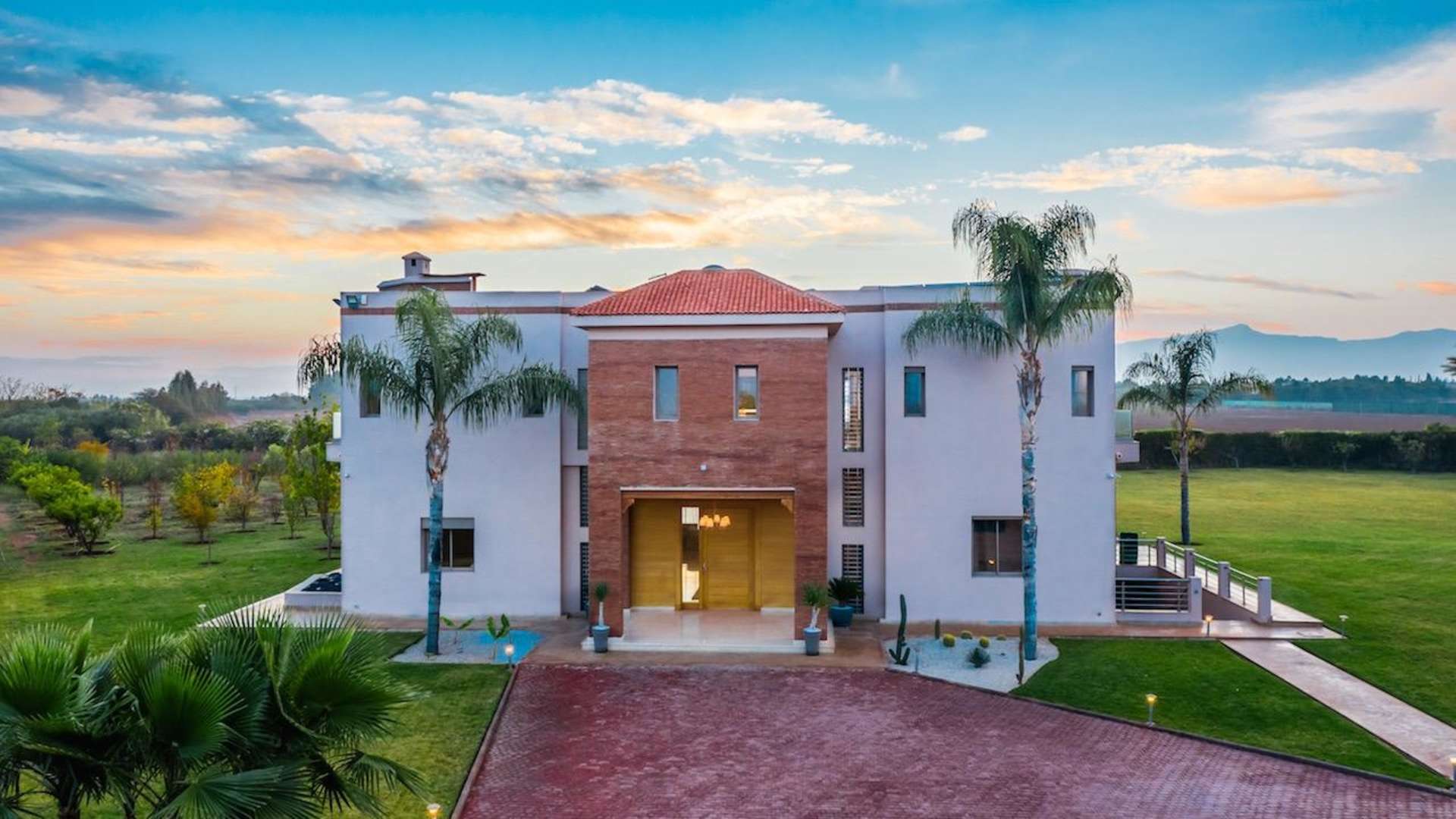 Location de vacances,Villa,Magnifique villa privée de 7 chambres avec piscine à Marrakech ,Marrakech,Route d'Ouarzazate