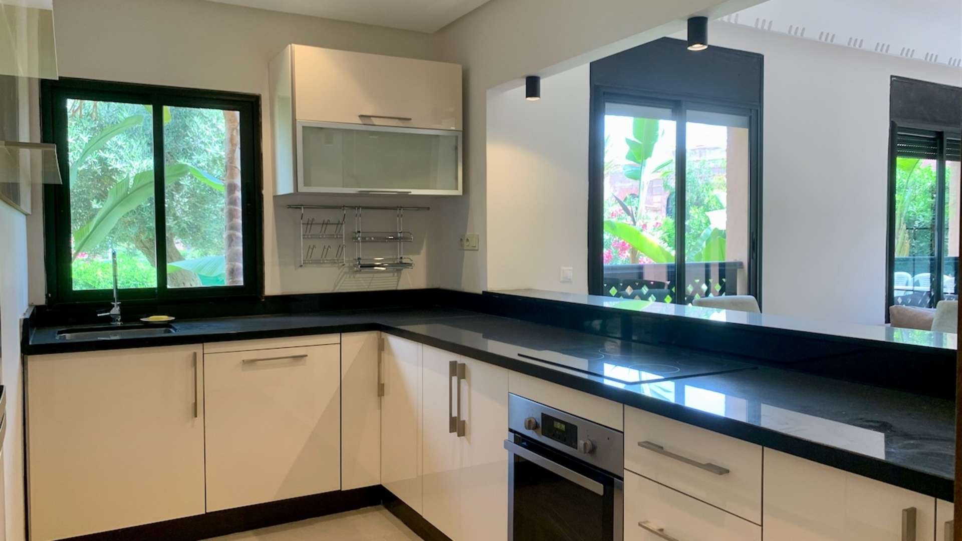 Location longue durée ,Appartement,Triplex indépendant de 2ch salon avec jardin et terrasse toiture près des 3 golfs à Marrakech,Marrakech,Atlas Golf Resort 