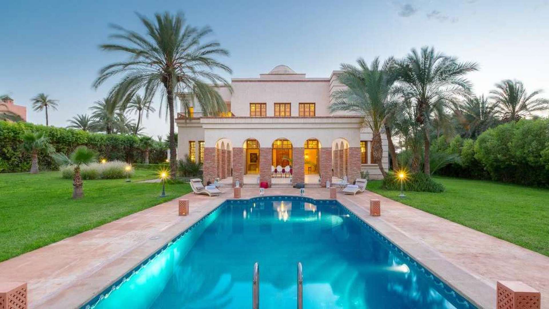 Location de vacances,Villa,Villa de Maitre 8 ch avec jardin/piscine services Hammam,Marrakech,Palmeraie