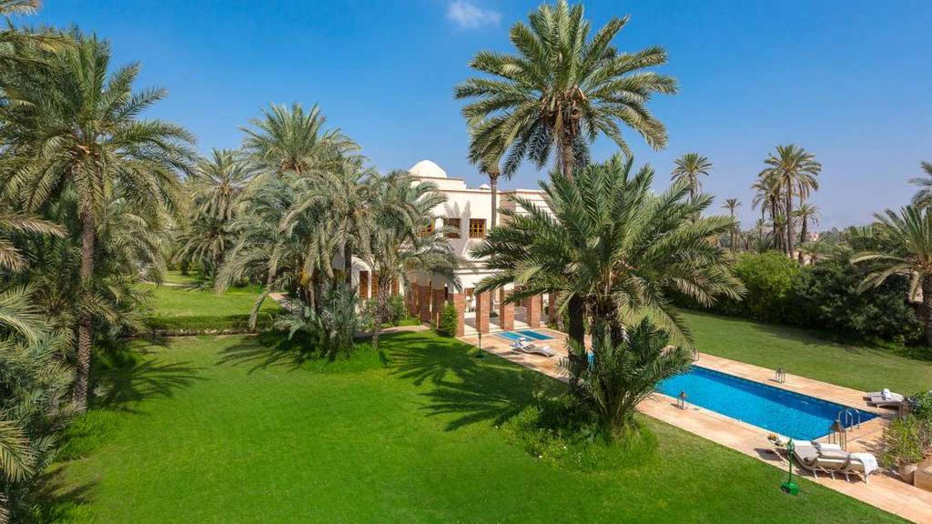 Location de vacances,Villa,Villa de Maitre 8 ch avec jardin/piscine services Hammam,Marrakech,Palmeraie