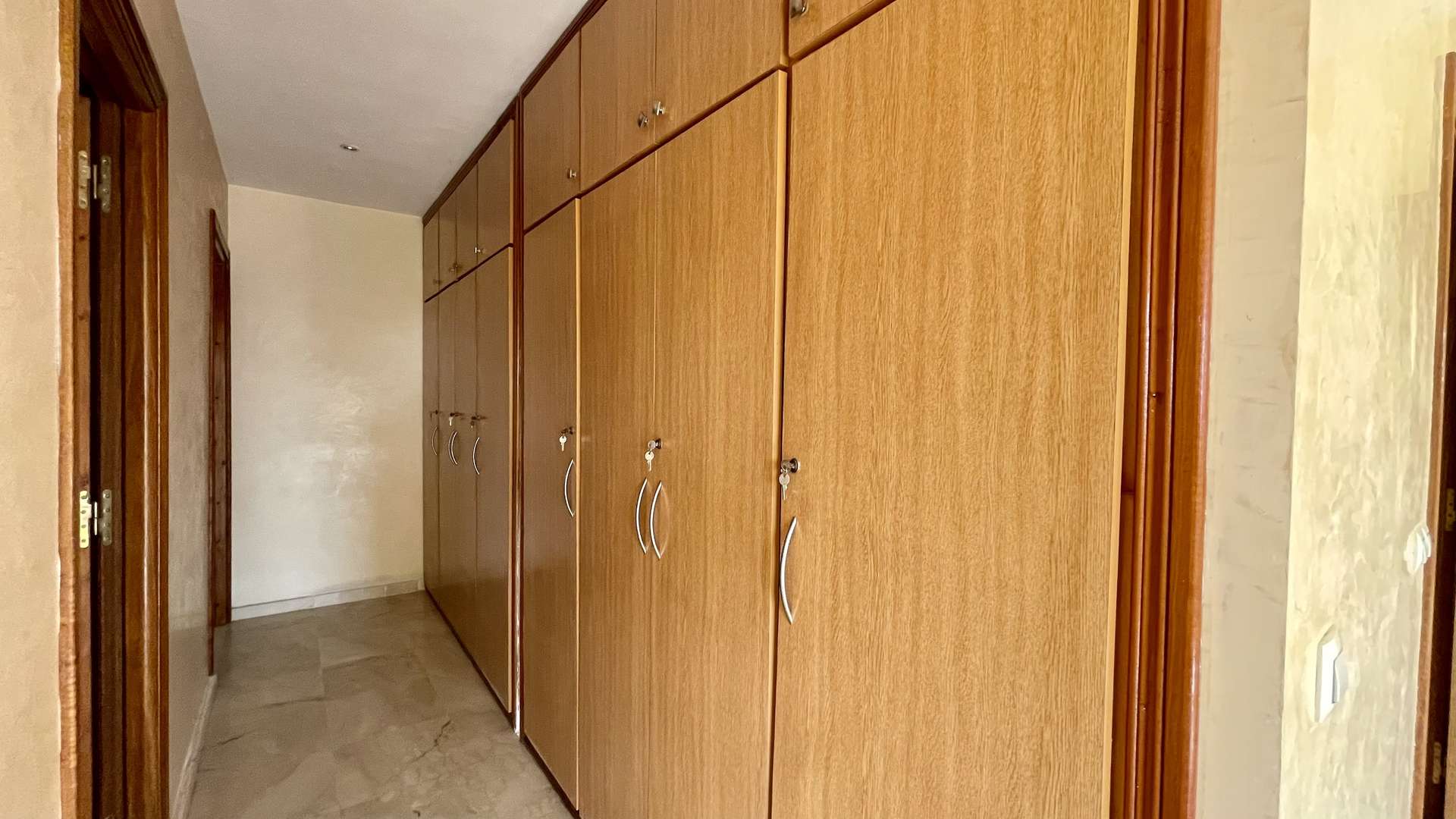 Location longue durée ,Appartement,AFFAIRE DU MOIS: APPARTEMENT 3CH DOUBLE SALON 210M2 TERRASSE CENTRE GUÉLIZ MARRAKECH,Marrakech,Guéliz