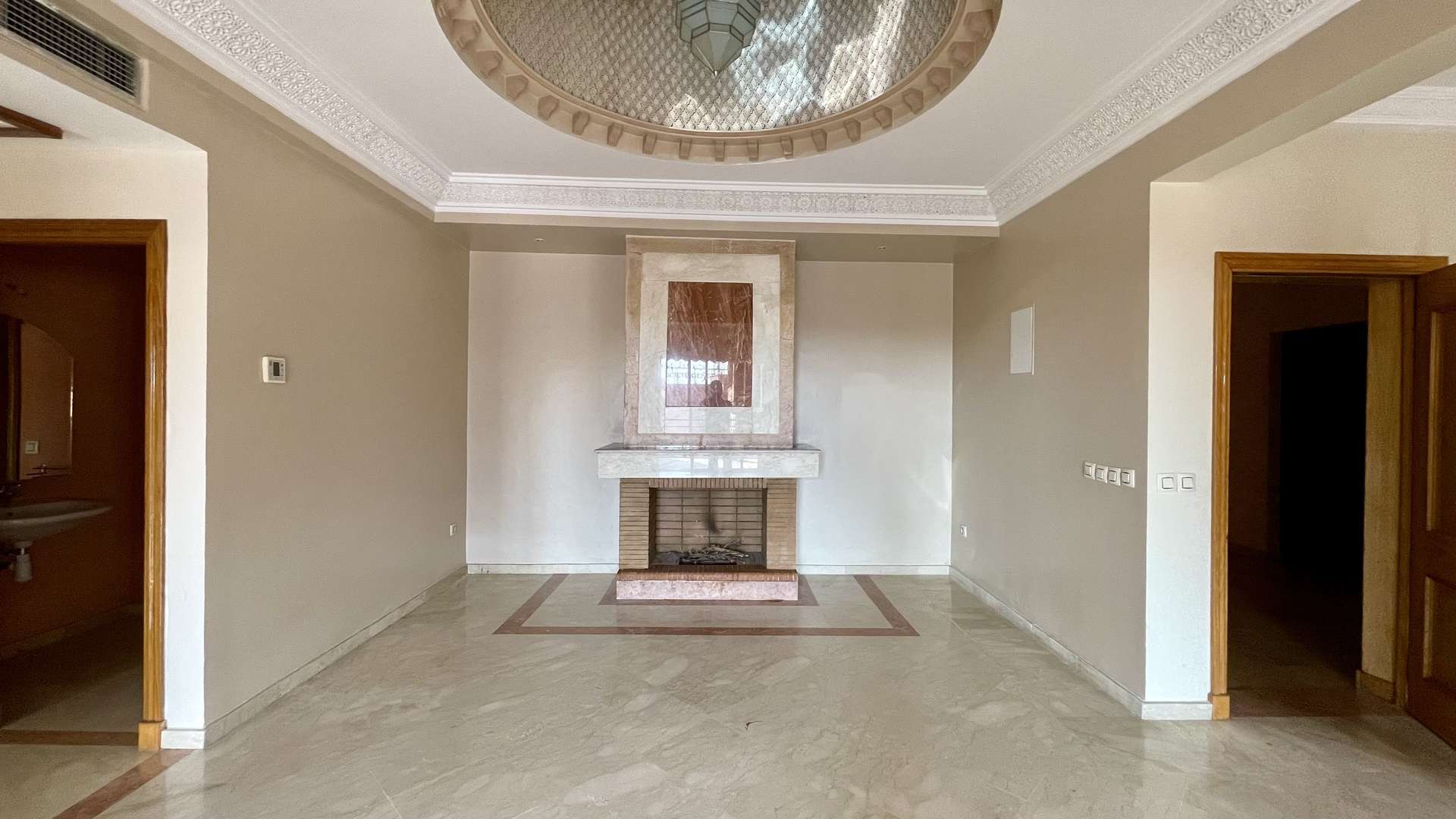 Location longue durée ,Appartement,AFFAIRE DU MOIS: APPARTEMENT 3CH DOUBLE SALON 210M2 TERRASSE CENTRE GUÉLIZ MARRAKECH,Marrakech,Guéliz