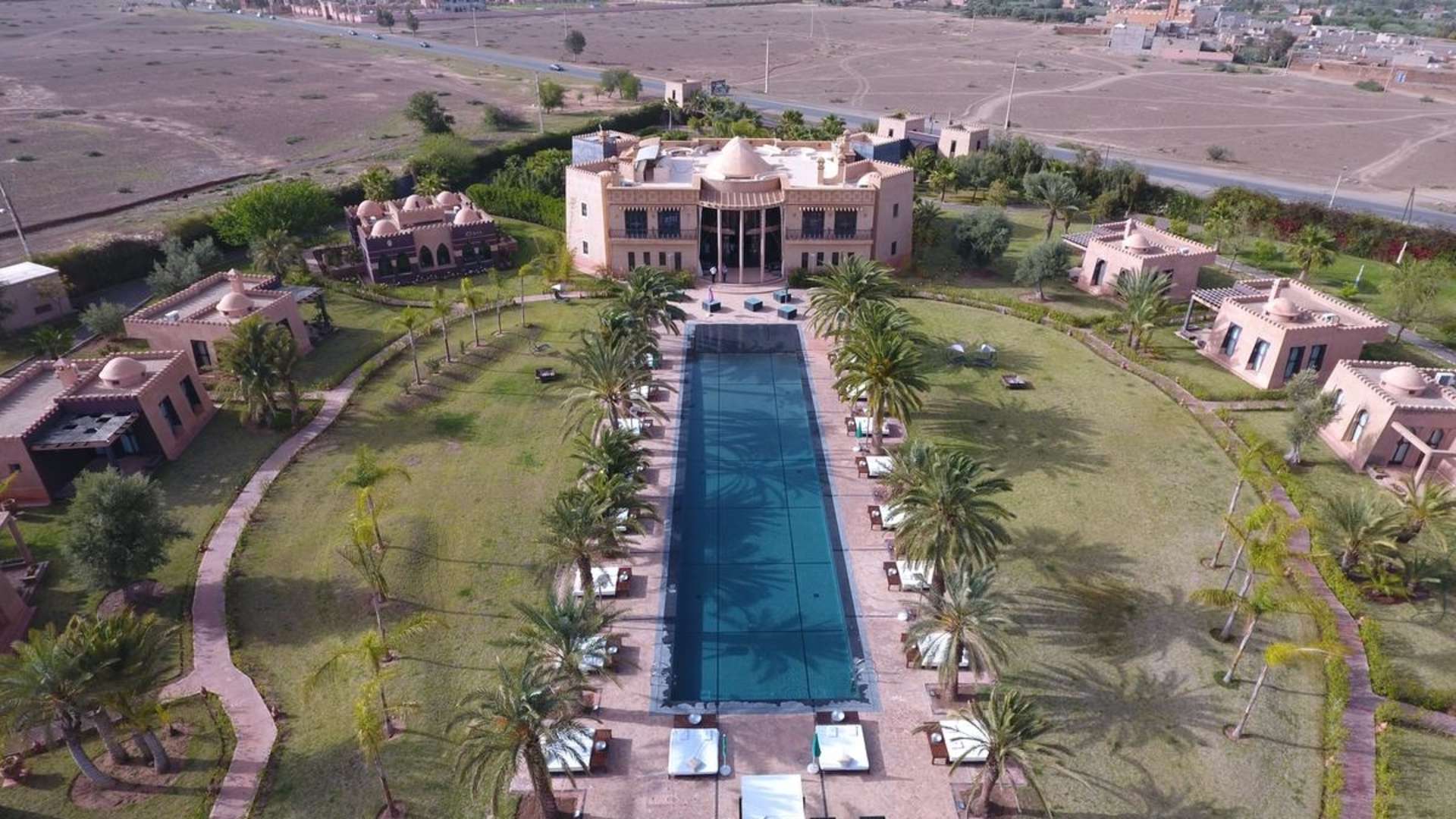 Location de vacances,Villa,Magnifique maison d'hôtes de 8 suites sur la route de l'Ourika avec services hôteliers,Marrakech,Route de l'Ourika