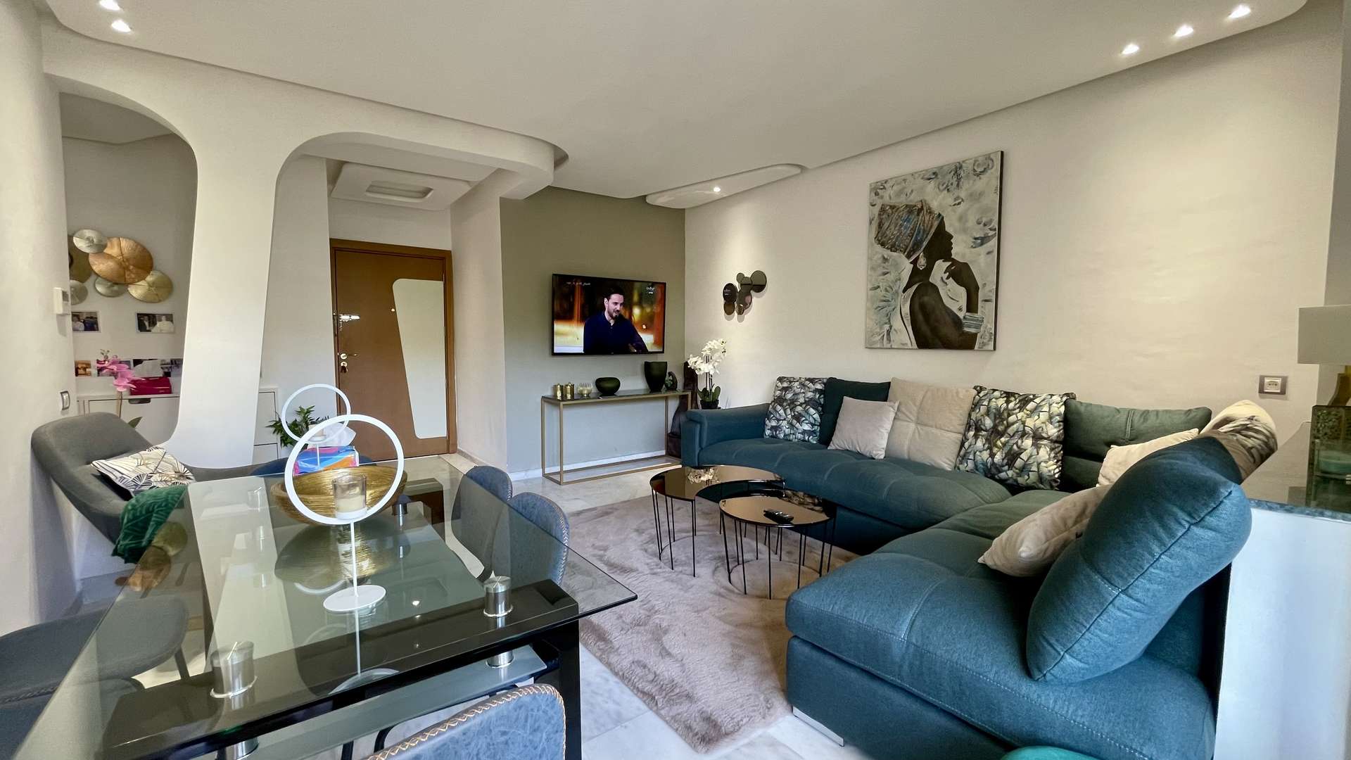 Location longue durée ,Appartement,Avenue Mohamed VI Résidence sécurisée avec piscine: Appartement RDC avec Terrasse 2ch 2sdb,Marrakech,Av. Mohamed VI