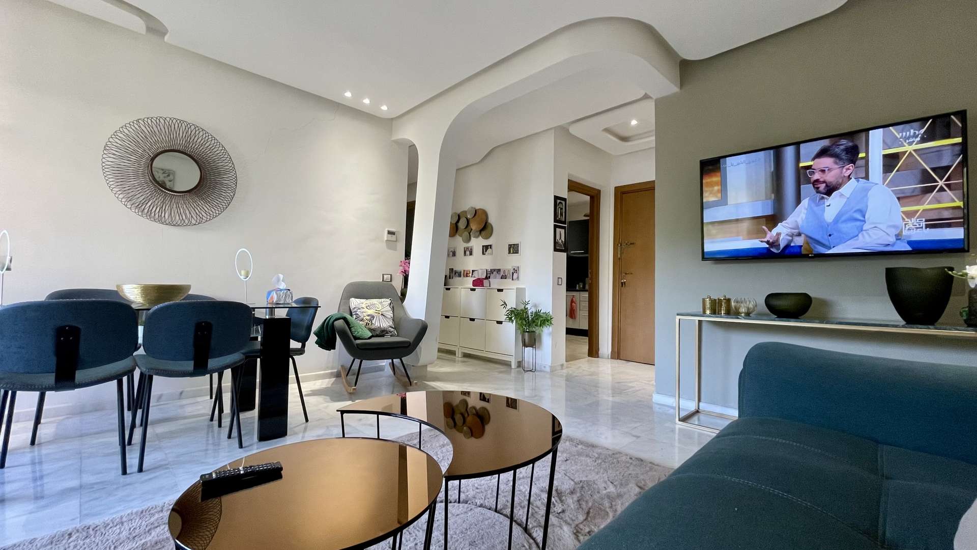 Location longue durée ,Appartement,Avenue Mohamed VI Résidence sécurisée avec piscine: Appartement RDC avec Terrasse 2ch 2sdb,Marrakech,Av. Mohamed VI