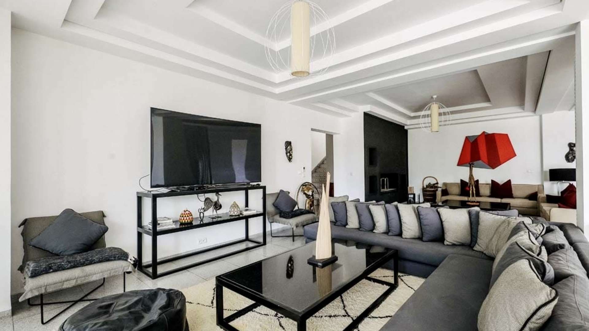 Location de vacances,Villa,Villa de luxe en 4 - 5 ou 6 suites Piscine & Tennis Privés 1 hectare de Jardin ,Marrakech,Route de Fès