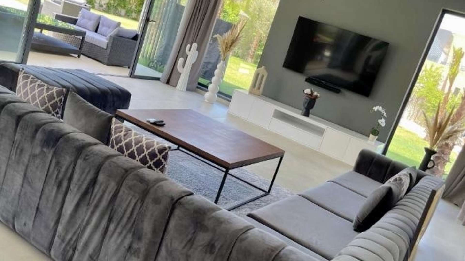 Location de vacances,Villa,Villa contemporaine de 5 suites avec piscine privée Route du barrage à Marrakech,Marrakech,Route Amizmiz