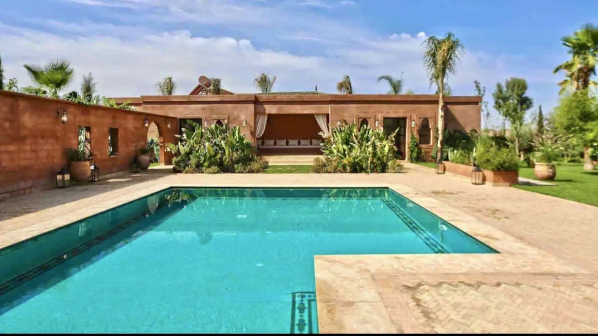 Location de vacances,Villa,Superbe villa 5ch à 15 min du centre de Marrakech sur la route de Ouarzazate ,Marrakech,Route d'Ouarzazate